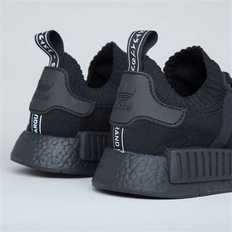 Adidas NMD r1 triple black